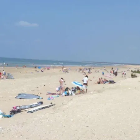 Location Mobil 40m Carre De 2 A 8 Personnes En Bords De