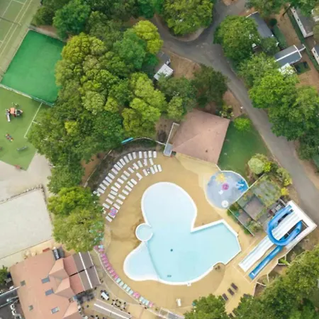 Location Mobil 40m Carre De 2 A 8 Personnes En Bords De *