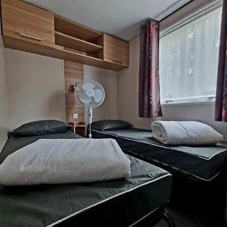 Location Mobil 40m Carre De 2 A 8 Personnes En Bords De Saint-Brevin-l'Ocean